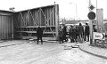 Waterkering gaat weer open na hoog water 1976